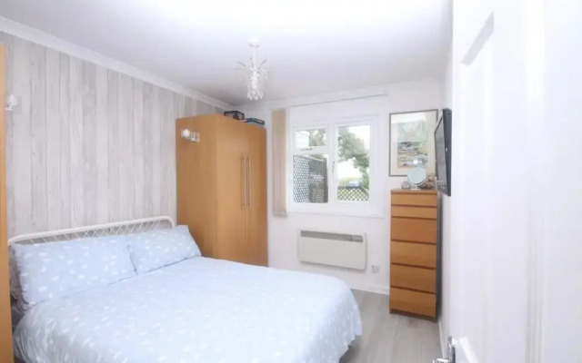 20F Medmerry Park 2 Bedroom Chalet