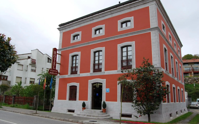 Hotel Puente Romano
