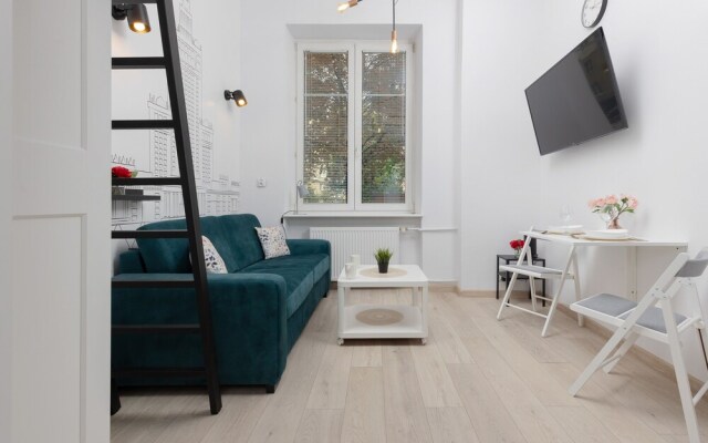 Aleja Wyzwolenia Studio by Renters