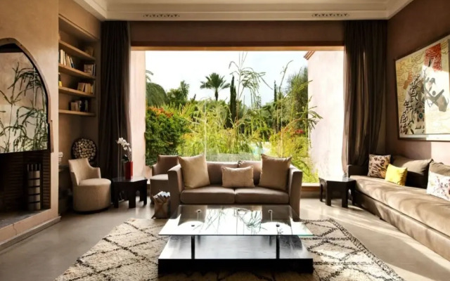 "luxury Private Home for 22 Pers & Pool..."