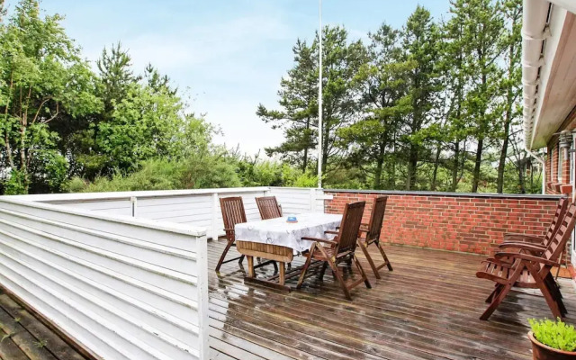 6 Person Holiday Home in Jerup