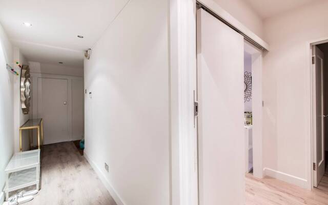 Stylish 1 bed in Fashionable Chelsea