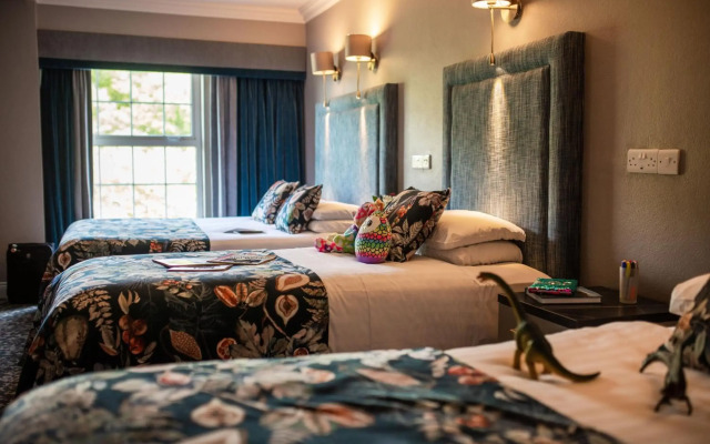 Falls Hotel & Spa