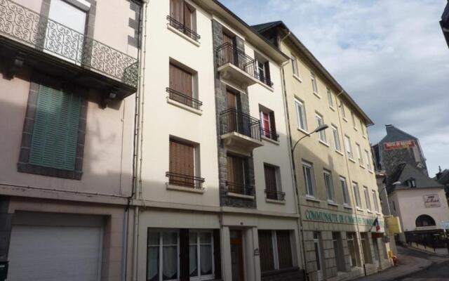 Appartement Mont-Dore, 1 pièce, 3 personnes - FR-1-608-74