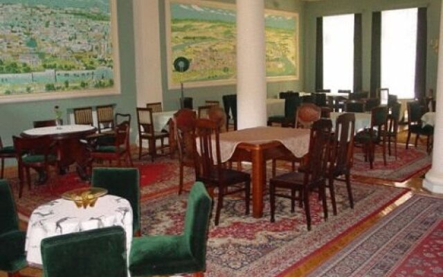 Hotel Alef