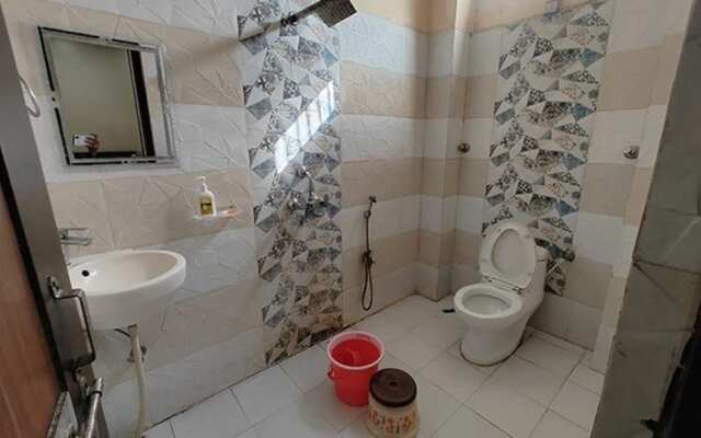 Fabhotel Cm Palace I