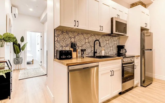 Bohemian Vieux Quebec Two Bedroom