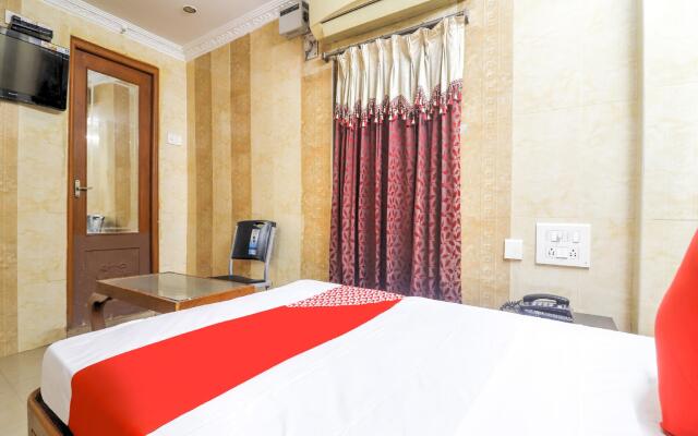 OYO 77418 Hotel Golden Park