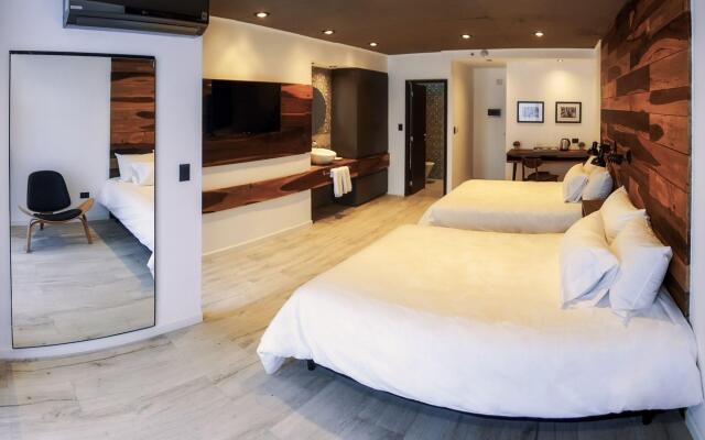 La Urumpta Hotel, AKEN MIND