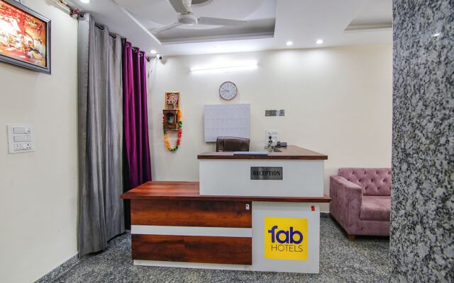 Fabhotel Hari Residency
