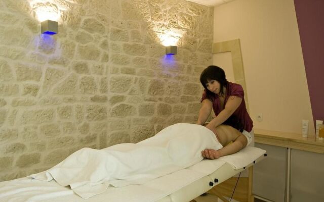 Logis Hôtel Restaurant Spa Parenthèse