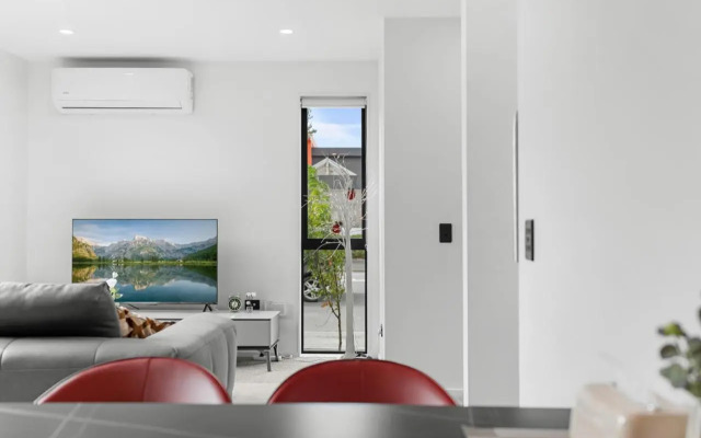 Deluxe Downtown Residence 3 Bed 3 Bath
