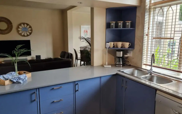 Luxurious Sea Point Apartment