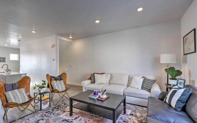 Modern Mountain Townhome - Ski Nearby