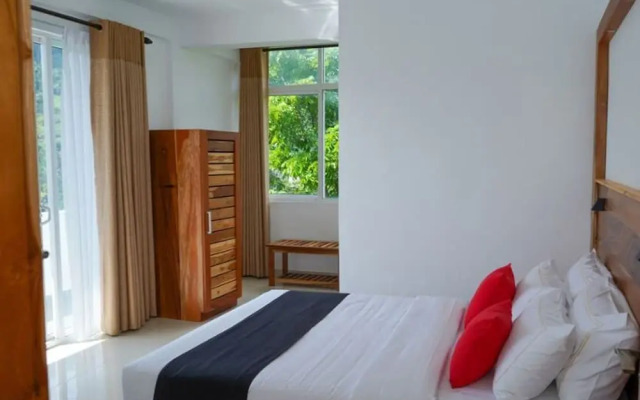 OYO 521 Kandy Grand Ocacia