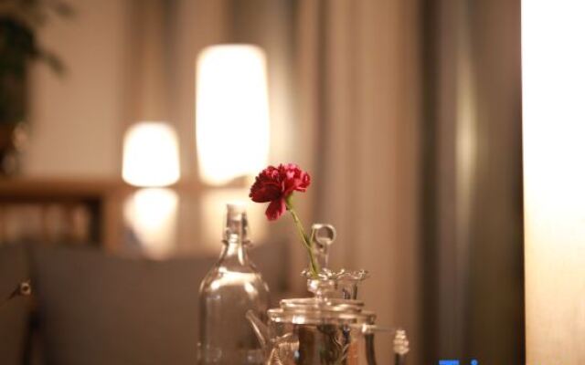 Xinyang Nanwan Lake Camellia Hotel
