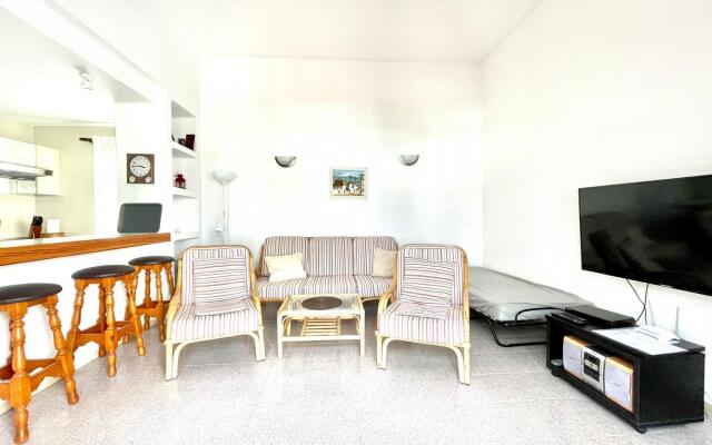 Apartment for nudists, with pool, near the beach