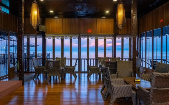 The Reef Dive Resort