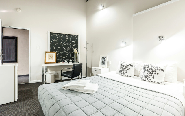 Airport Hotel Sydney – Guest Rooms – Sydney