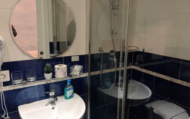 Marian Guest House Hostel