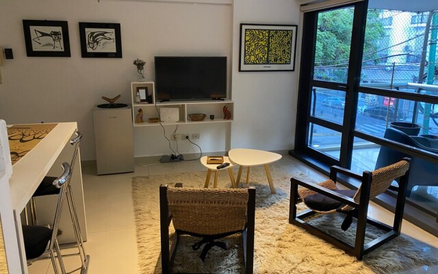 Deaf Twins 2B Botanico Super Calido