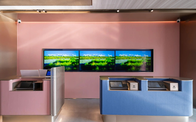 Hanting Express Shanghai Caobao Road Subway Station