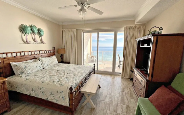 Regency Isle 704