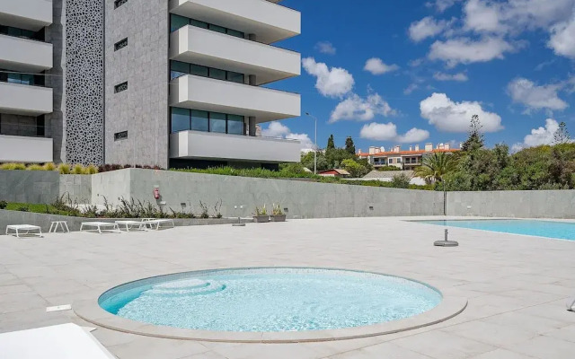 Lagos Deluxe 1 With Pool by Homing