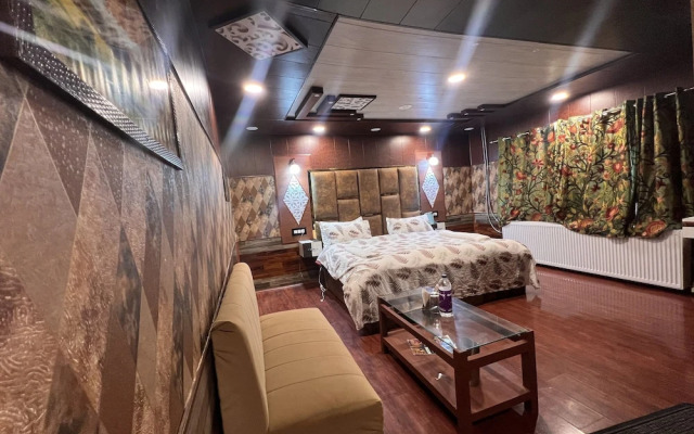 Pine View Resort - Gulmarg
