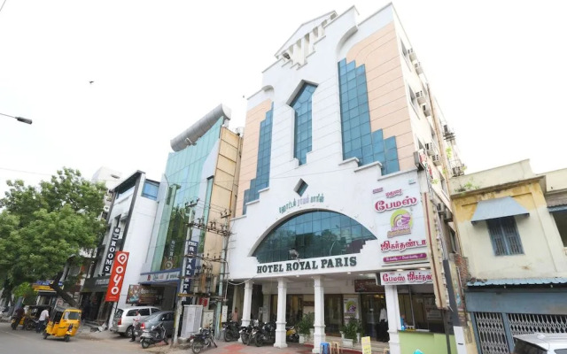 OYO 15101 Hotel Royal Paris