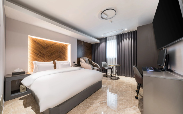 Brown Dot Hotel Chungju City Hall