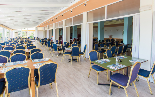 Alexandros Hotel 