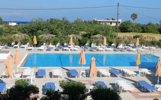 Nikos 2 Studios & Apartments