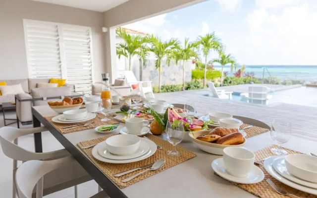 Eden Roc Villas