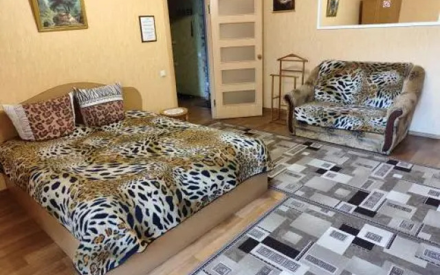 Apartment on Peremohy Street 8