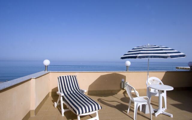 Carihuela Beach Apartments