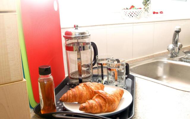 Hla - King Court Apartment 2