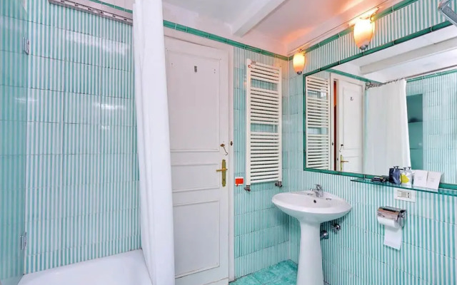 Monti Colosseum Apartment-Urbana