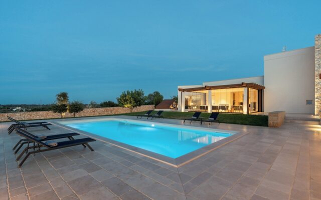 3239 Domina 55 by Perle di Puglia