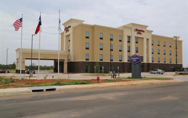 Hampton Inn Pearsall