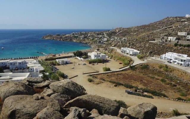1Path Pelican Mykonos Super Paradise Beach House