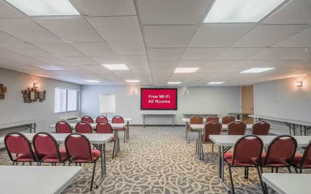 Red Roof Inn & Suites Mt Holly - McGuire AFB