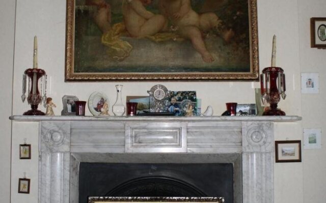 Moate Lodge