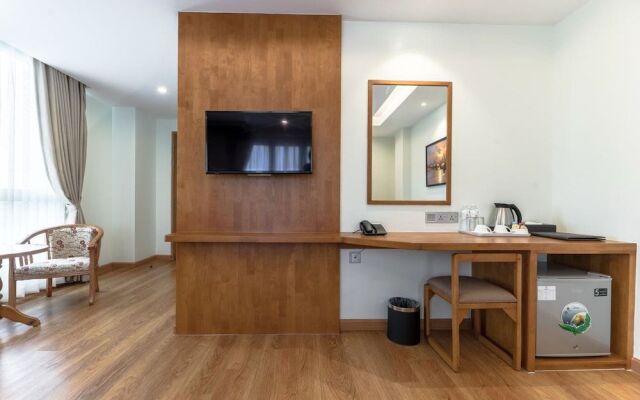 The Gandamar Hotel