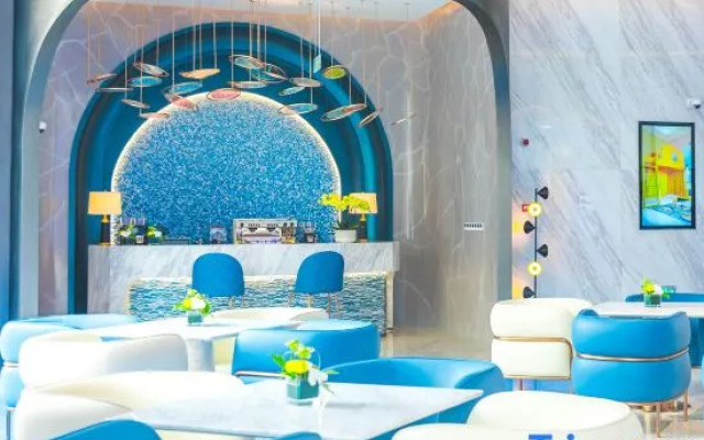 Shanghai Jinqiao Haichang Penguin Resort Hotel