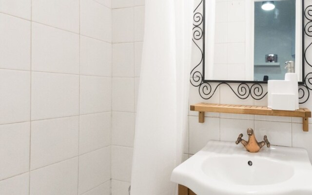 Room to Rent Augusto Figueroa