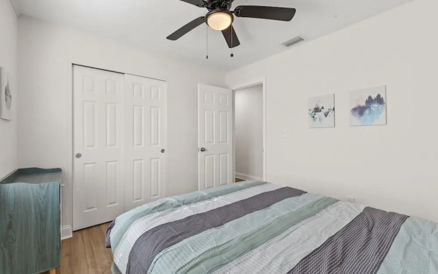 Sunny Palmetto Oasis: 4br Home With Private Pool 4 Bedroom Home by RedAwning