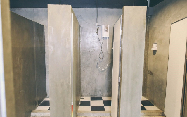 Koenji Guest House & Bar Chiang Mai