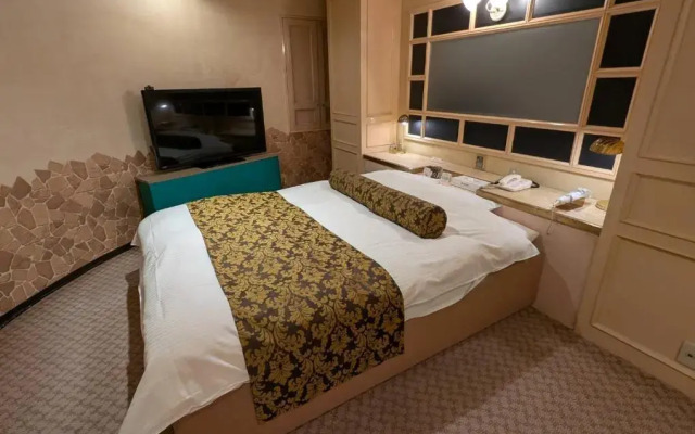 Hotel First