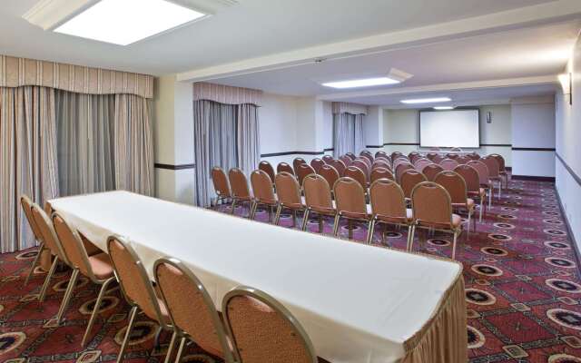 La Quinta Inn & Suites Downtown Conference Center